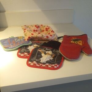 Colorful Kitchen Pot Holders Set